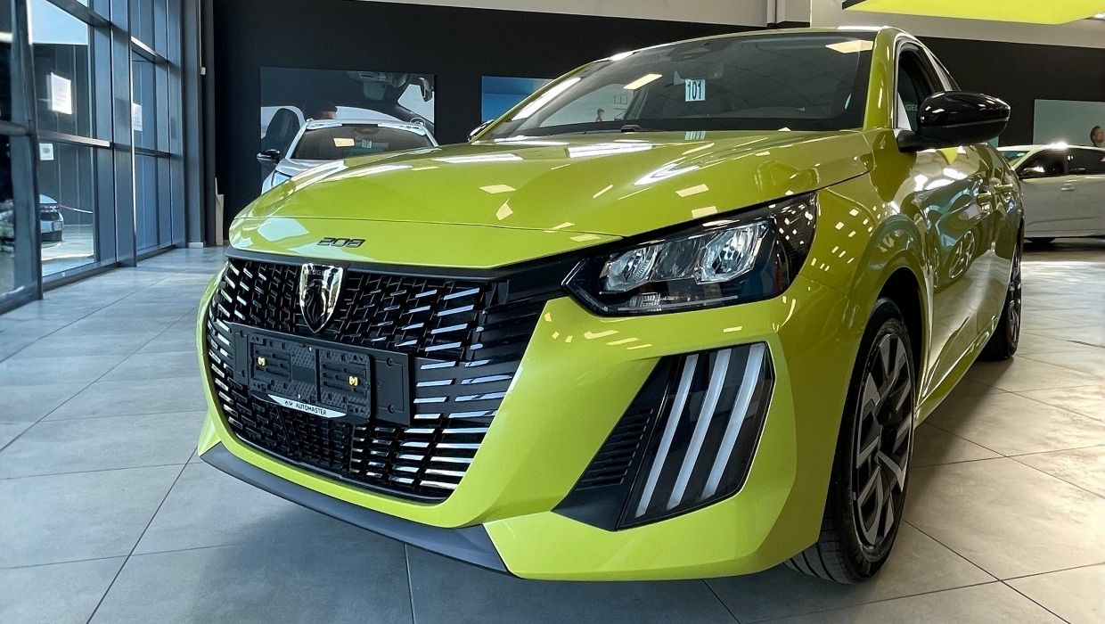 peugeot-208-turbo-100-ferrara